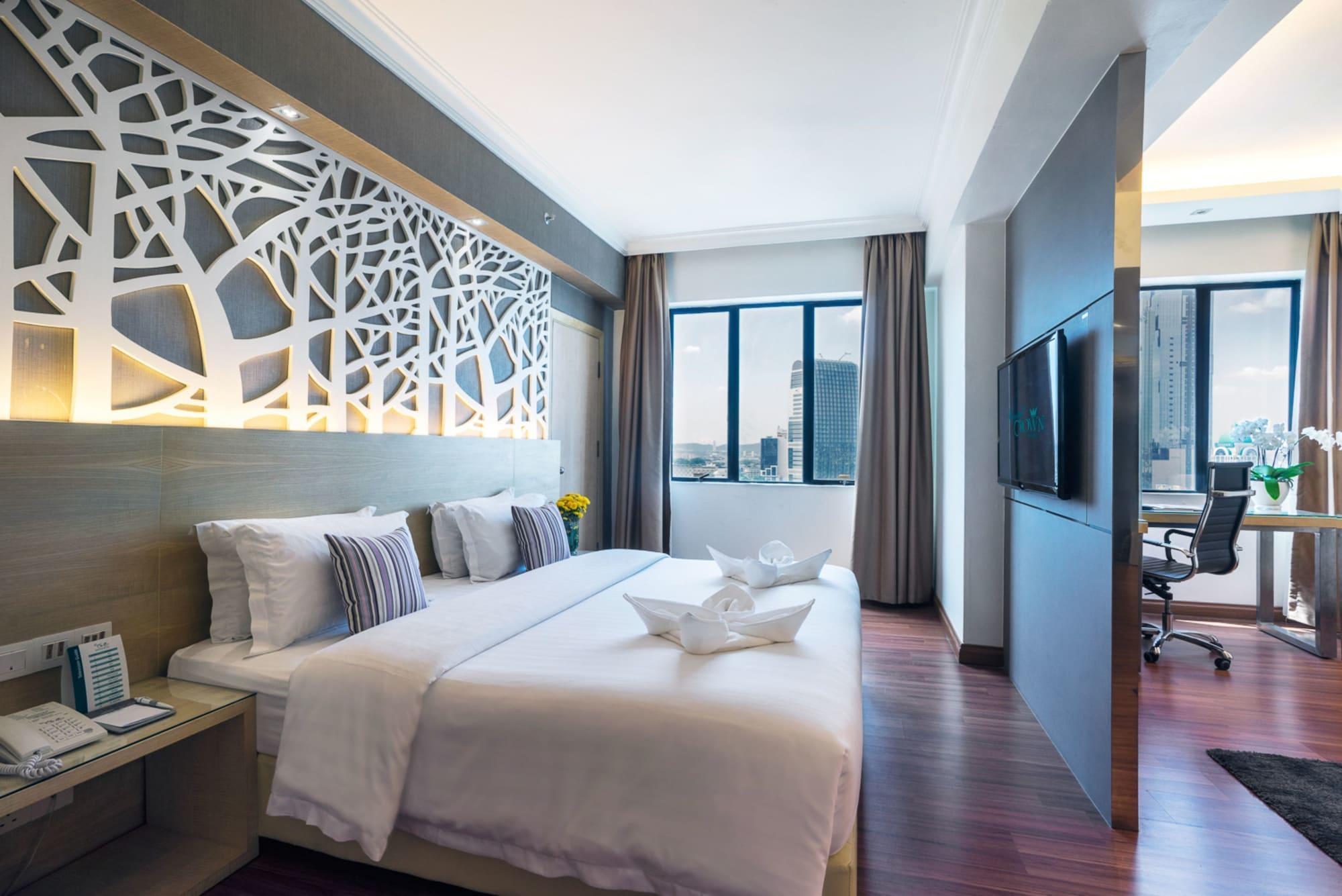 Crystal Crown Hotel Петалинг-Джая Экстерьер фото