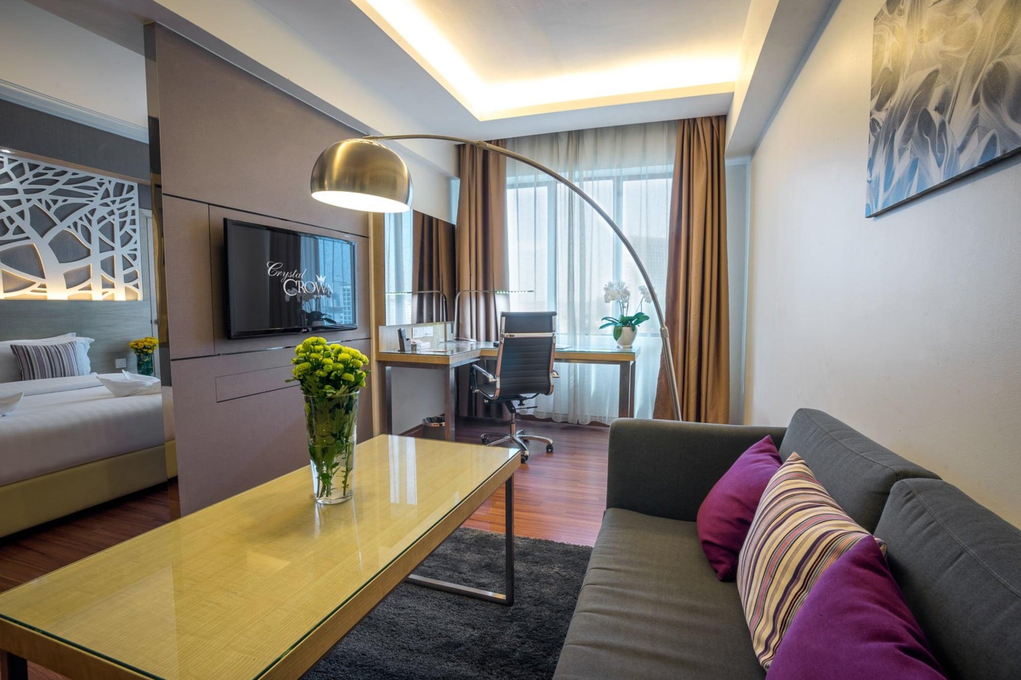 Crystal Crown Hotel Петалинг-Джая Экстерьер фото